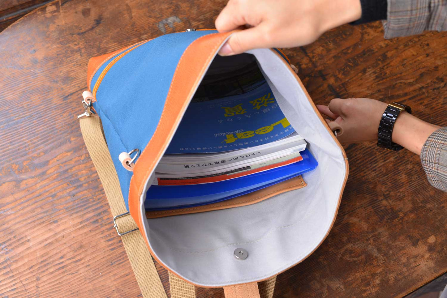 八幡帆布鞄|革と高島帆布の2wayリュック Lサイズ【ホワイト×ピンク】