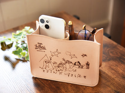 【敬老の日  プレセント】イラストや写真をレザー彫刻　卓上スマホスタンド