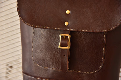 MUDITA HILL｜ リッチオイルレザー（岡喜近江牛レザー）で作った ショルダーバッグ　ダークウォルナット