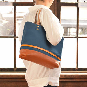八幡帆布鞄｜革と高島産帆布で作ったトートバッグ Lサイズ【びわこブルー】